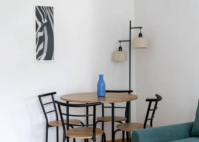 Olsza Comfy By Bookinghost *